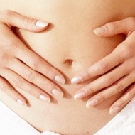 Скопление жидкости в брюшной полости: причины у женщин и симптомы, по которым распознается заболевание